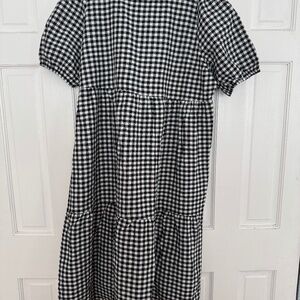 Cute black and white gingham dress!
